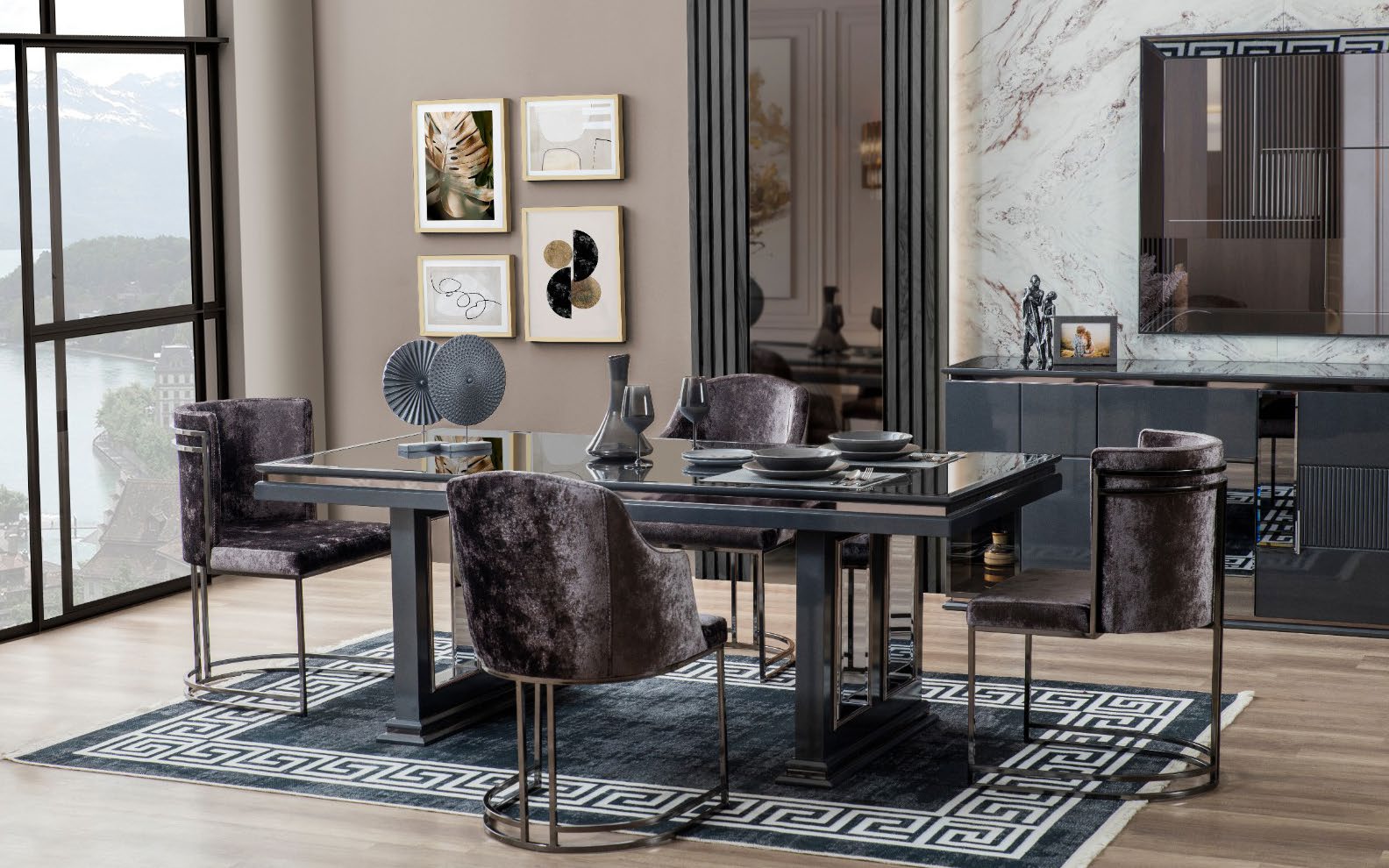 DELUXE PLUS DINING ROOM